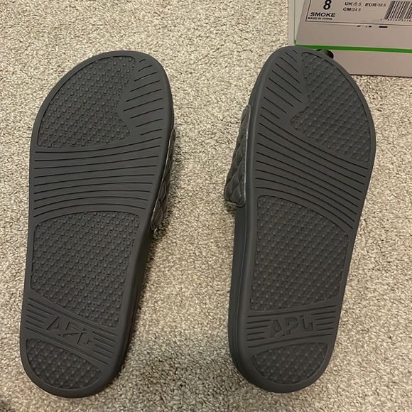 APL Women’s Lusso Slide Smoke - Picture 2 of 4